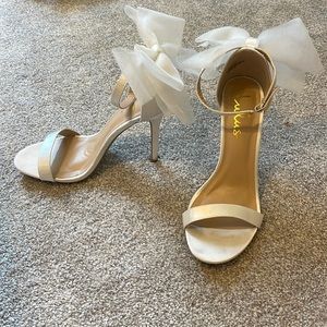 Lulus white heels, size 8